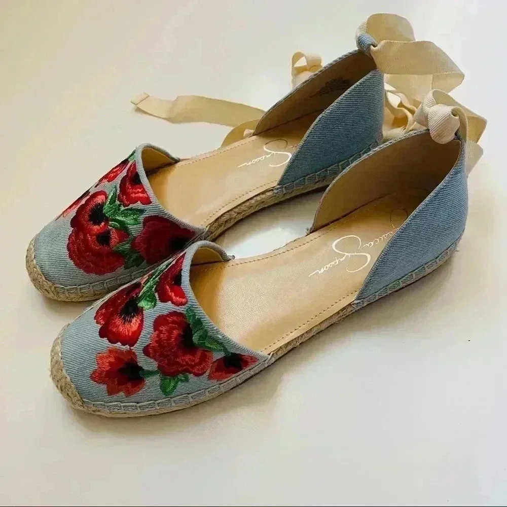 NWOT Jessica Simpson Fippo Floral Espadrilles